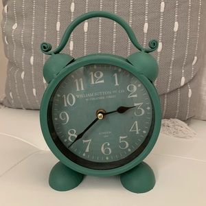 Vintage Green Clock 🕰